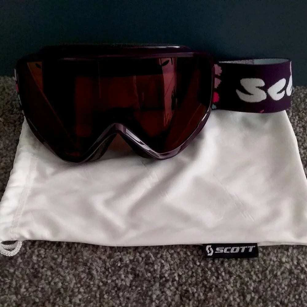 Scott snowboarding/skiing goggles - Picture 1 of 4